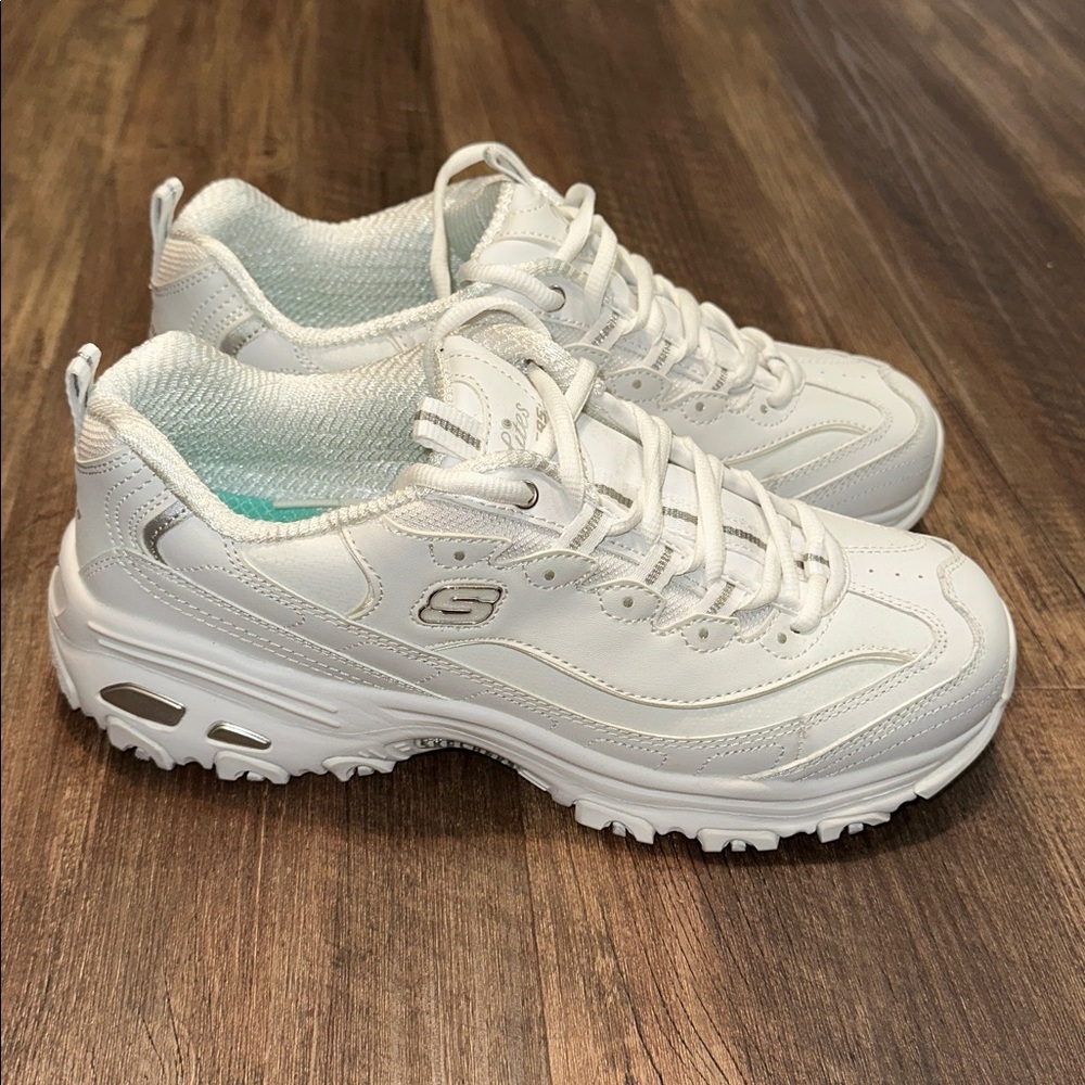 White Sketchers D’Lites with Air Cooled Memory Foam SIZE‎ 11 EEUC
